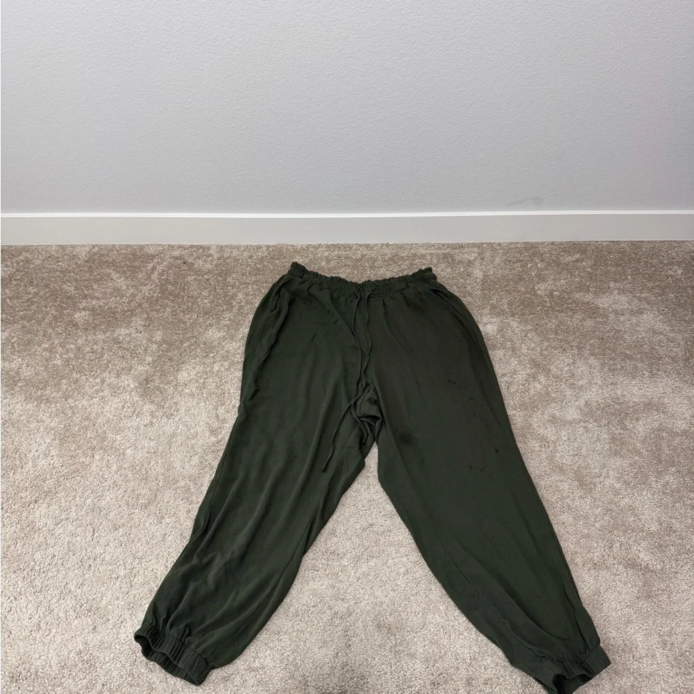 NWOT Torrid Olive Green Relaxed Pants